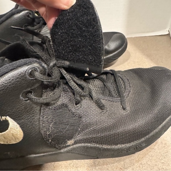 Nike Kyrie Flytrap 3 “Black Metallic Gold “ Men’s Basketball Sneakers main image 5